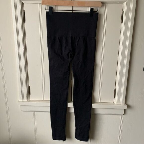 Assets by Spanx Seamless Slimming Leggings - Picture 6 of 7